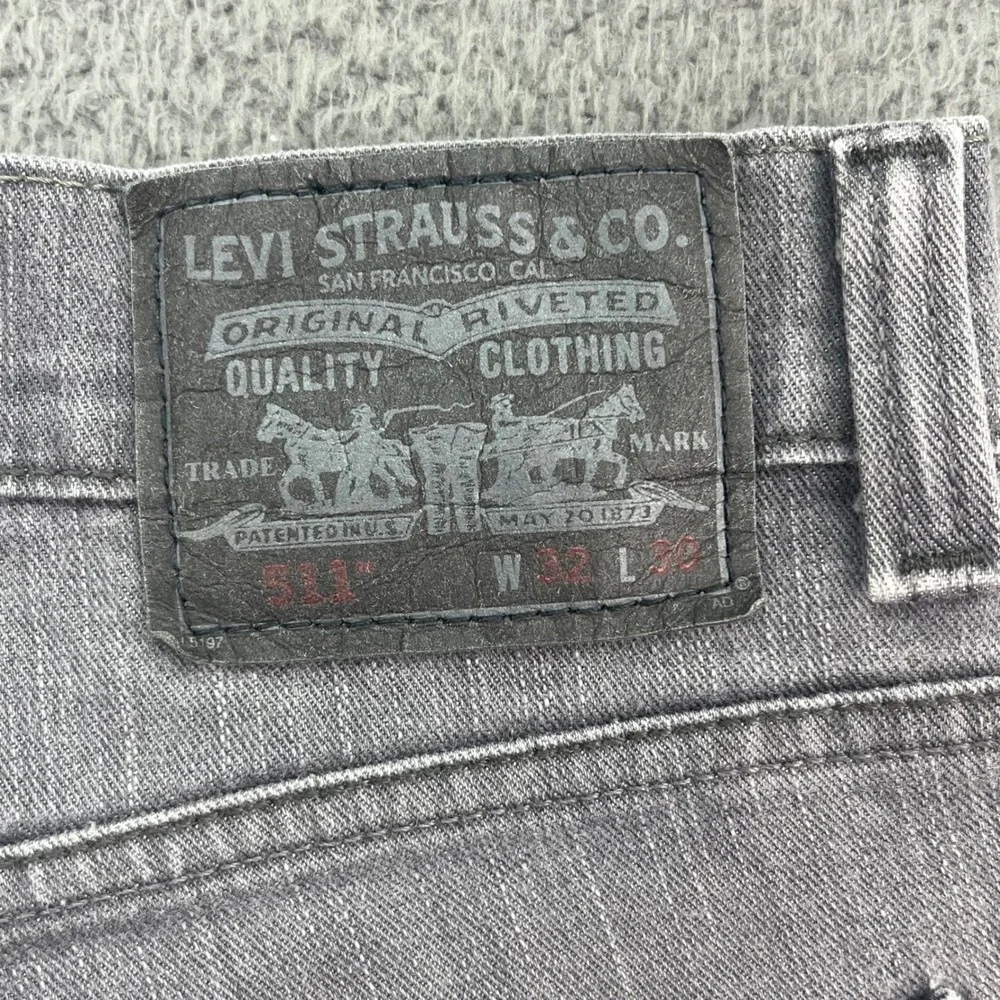 Levi's 511 Mens Skinny Fit Grey Jeans Size‎ 32x30 Slim Tapered Leg Denim